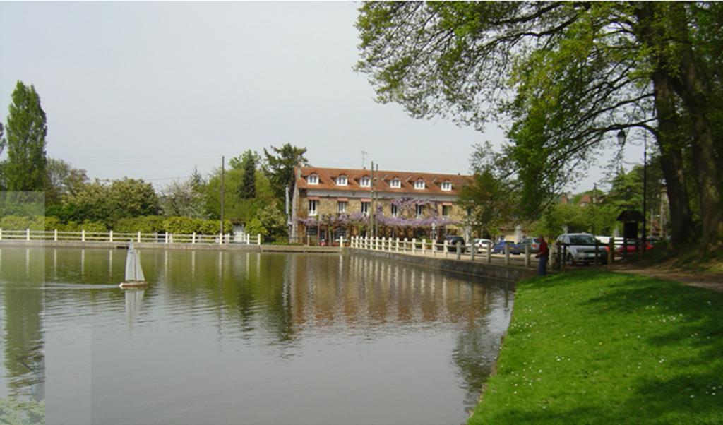 Au Bord Du Lac 호텔 Saint-Rémy-lès-Chevreuse 외부 사진